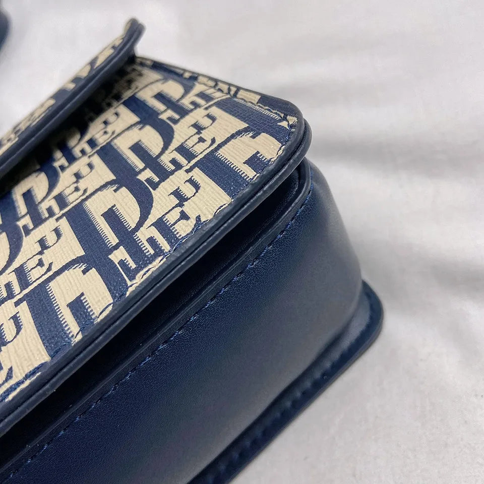 Letter Print Lock Luxury handbags Women Shoulder Bags Designer Crossbody Purses Handbag Chain Strap Clutch Bag 2025 New Small