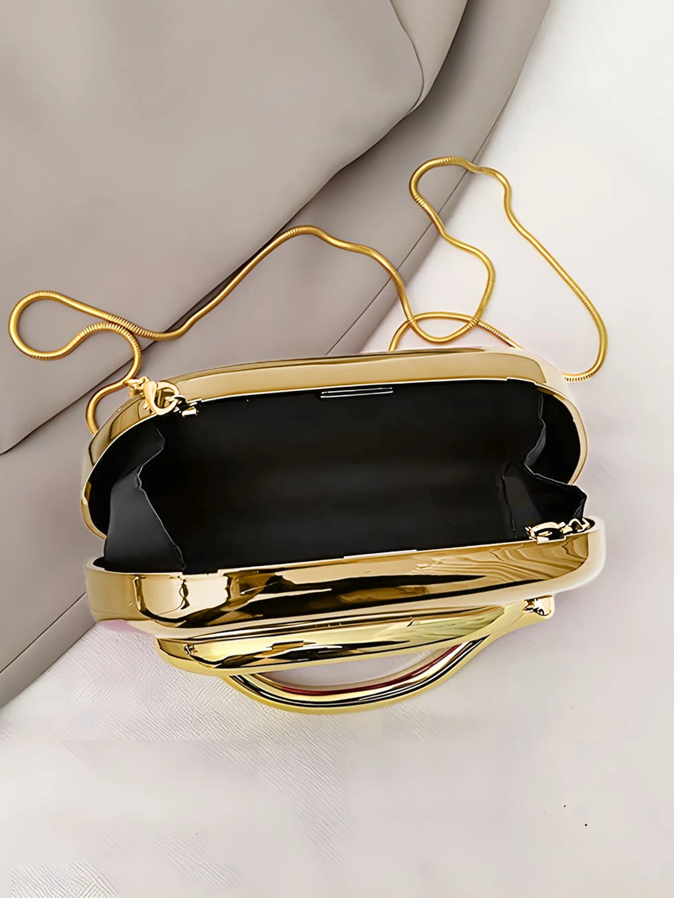 Fashion Elegant Metal Closure Box Shaped Crossbody Bags Women Evening Bags Wedding Mini Ladies Wallet Party Cute Purse ClutchBag