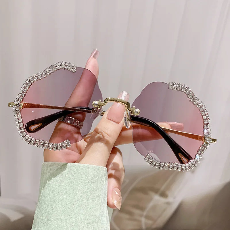 2024 New Metal Frame Flower Designer Women Trendy Fashion Cutting Lens Ladies Street Photography Woman's Shades Sunglasses