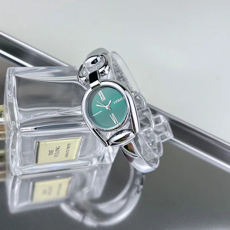 Minimalist Niche Women's Quartz Wrist Watches Stainless Steel Strap Small Dial Fashionable Exquisite Quartz Watch for Women