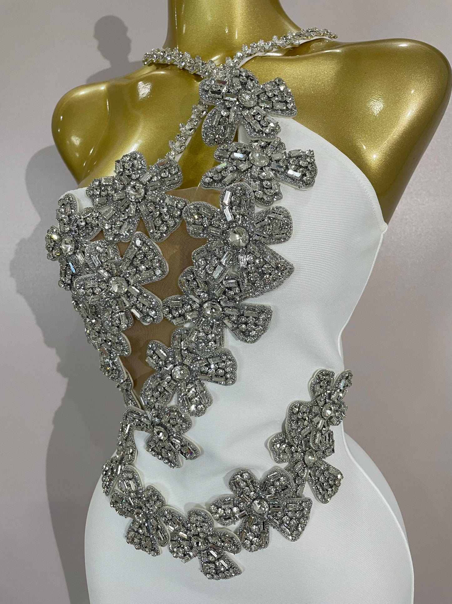 Sexy Backless Sparkly Crystal Diamonds White Bodycon Bandage Dress Women Celebrity Elegant Evening Club Party Birthday Dresses