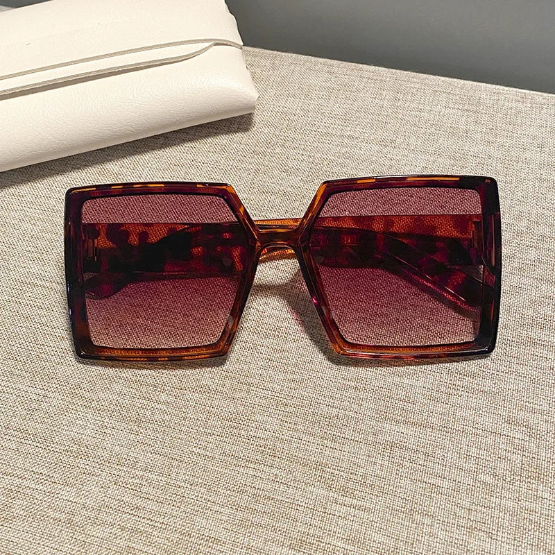 New Vintage Large Frame Sunglasses Women's Brand Designer Square Sun Glasses Women Travel Fashion Eyewear UV400 Gafas De Sol