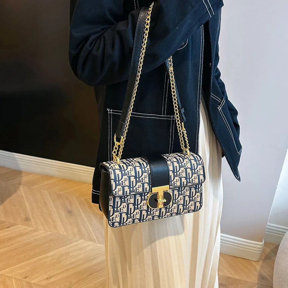 Letter Print Lock Luxury handbags Women Shoulder Bags Designer Crossbody Purses Handbag Chain Strap Clutch Bag 2025 New Small