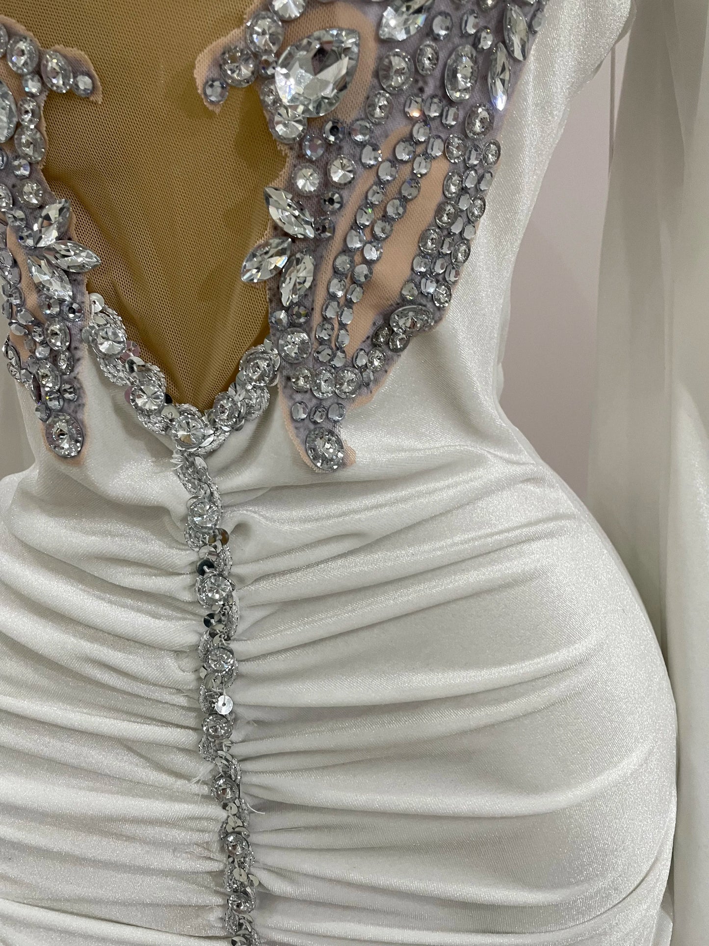 Luxury Sparkly Crystals Sexy Mesh White Velvet Short Dress 2025 Women Elegant Evening Prom Birthday Party Dresses Stage Costume