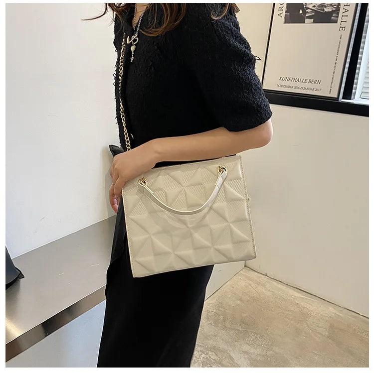 Ladies Fashion Large Capacity Chain Bag Retro Square Tote Bag Diamond Texture Shoulder Crossbody Daily Hundred Underarm Handbag