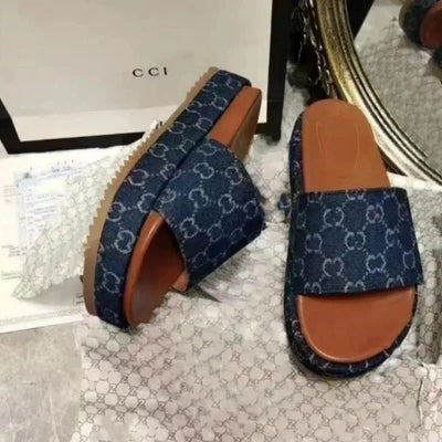2025 Summer Thick Sole Women's Slippers Fashion Wear Red Cake Style Increase Wom Shoes New Color Trendy Footwear