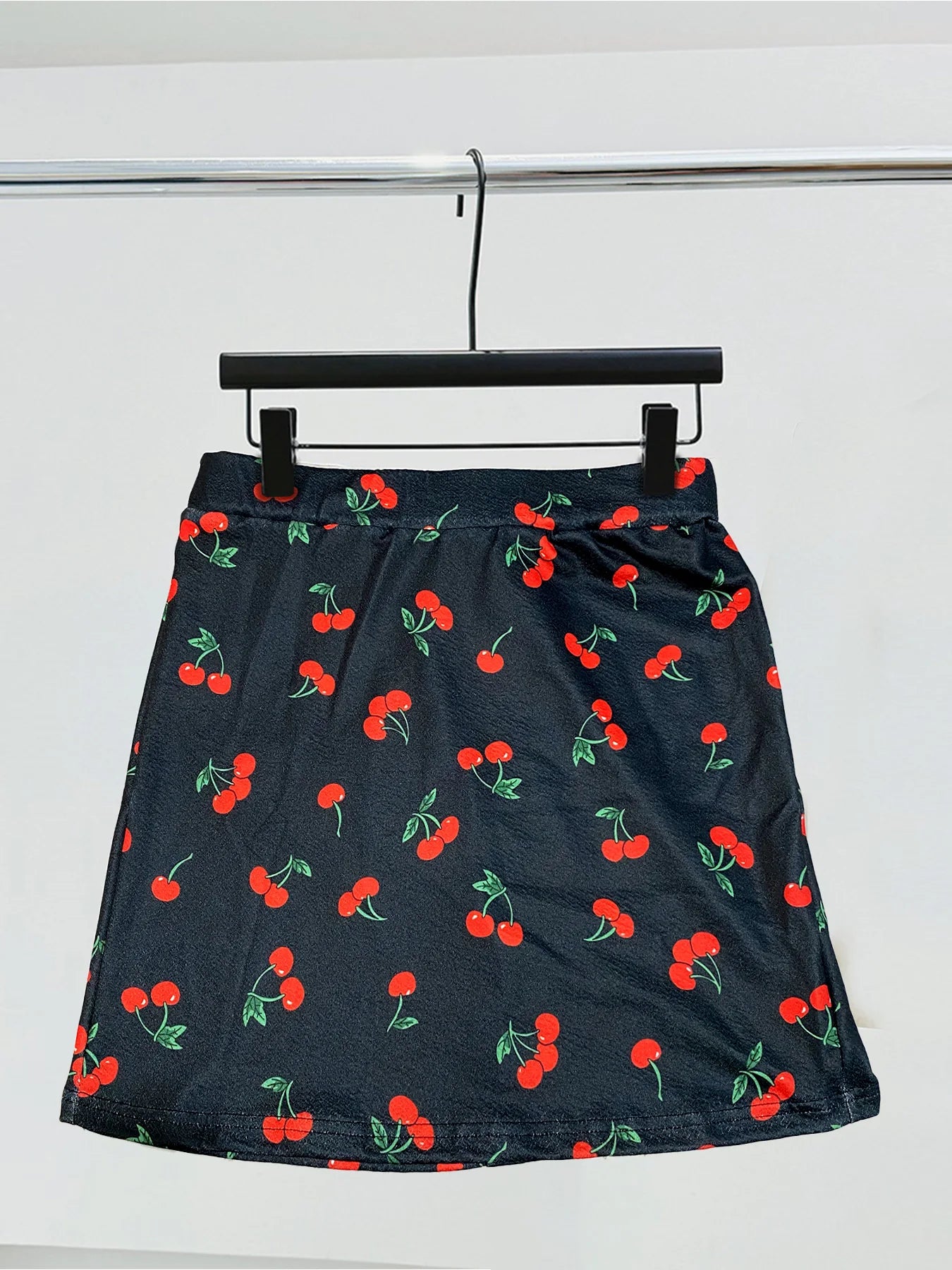 Qianniao style elegant elastic waist half skirt, hip hugging high waist short skirt