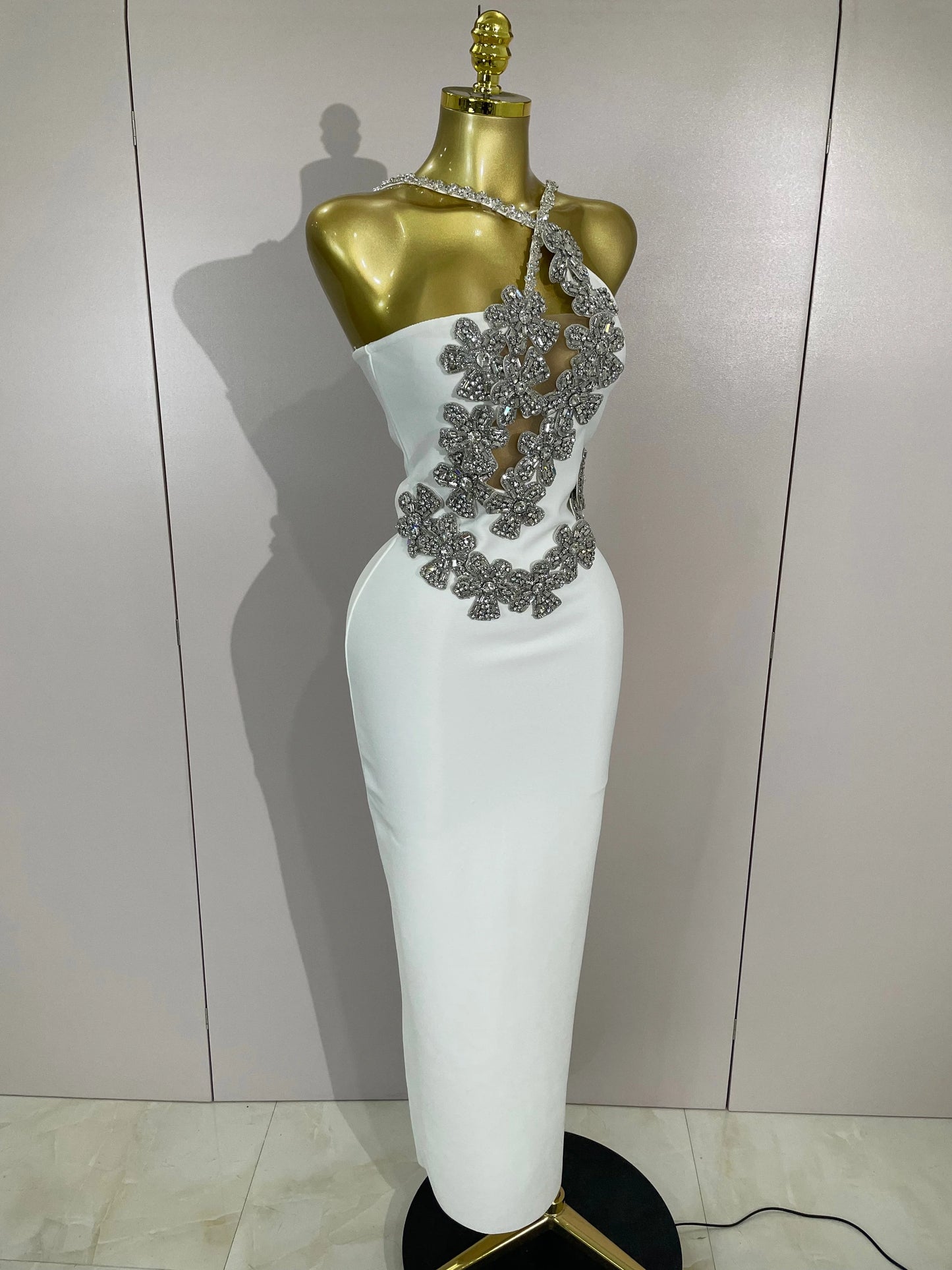 Sexy Backless Sparkly Crystal Diamonds White Bodycon Bandage Dress Women Celebrity Elegant Evening Club Party Birthday Dresses