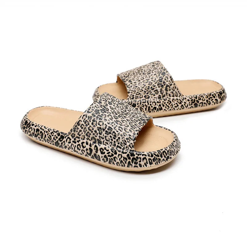 Fashion Leopard Home Slippers Women Soft Sole Non Slip Indoor Bathroom Slippers for Adults Summer Thick Platform Slides Female