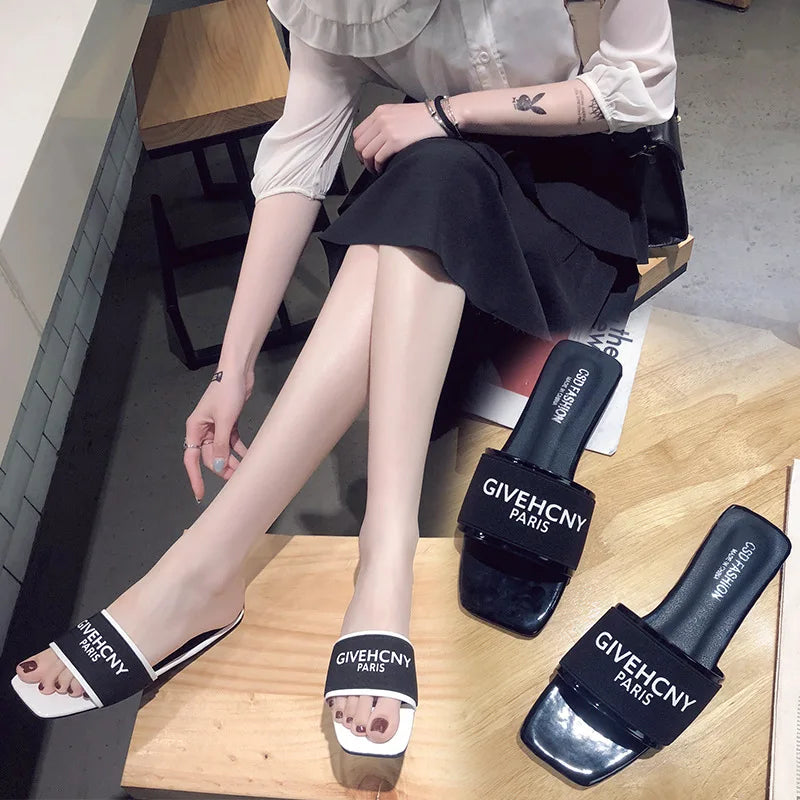 Luxury Design Women's Summer Letter Flat Heel Slippers 2024 Outdoor Trendy Ladies Sandals Female Beach Slippers