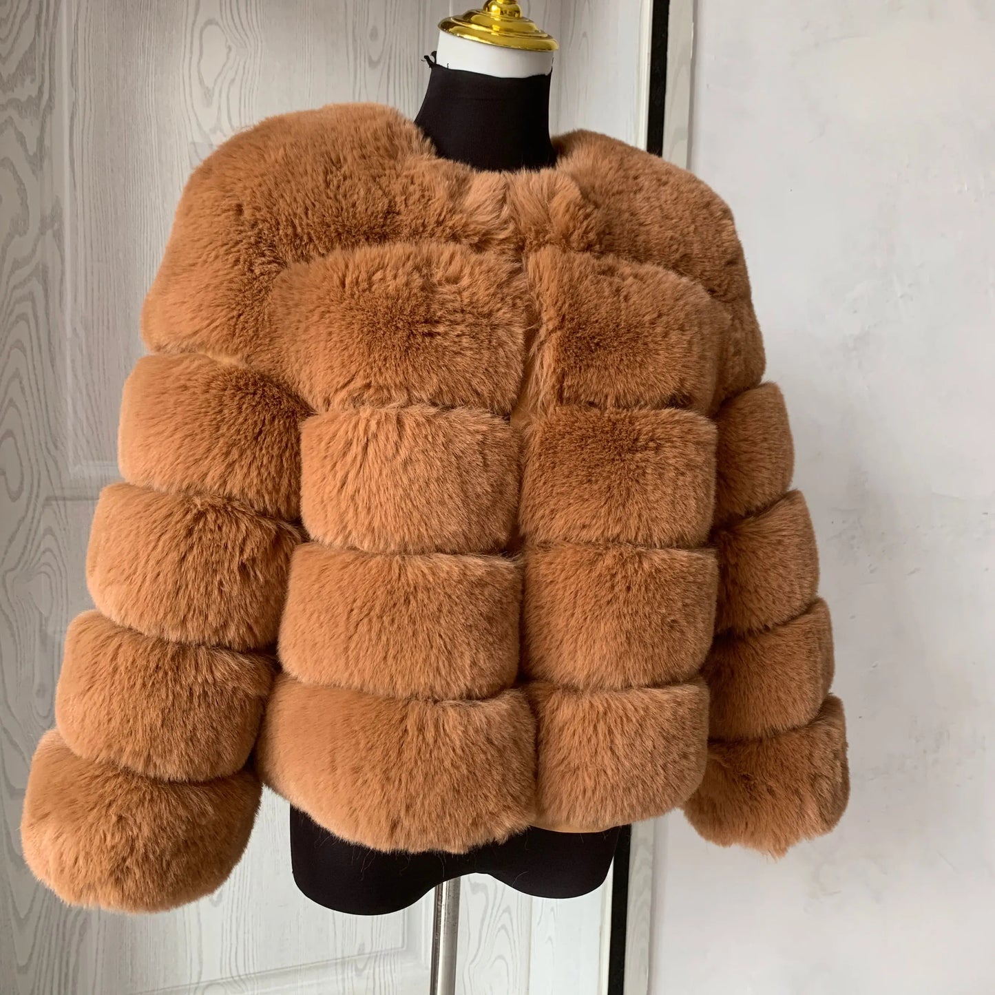 Damenmode Kunstpelzmantel superheiß Herbst Winter Damen kurze Kunstfuchsjacke flauschig hohe Qualität 7XL Damen Pelzmäntel