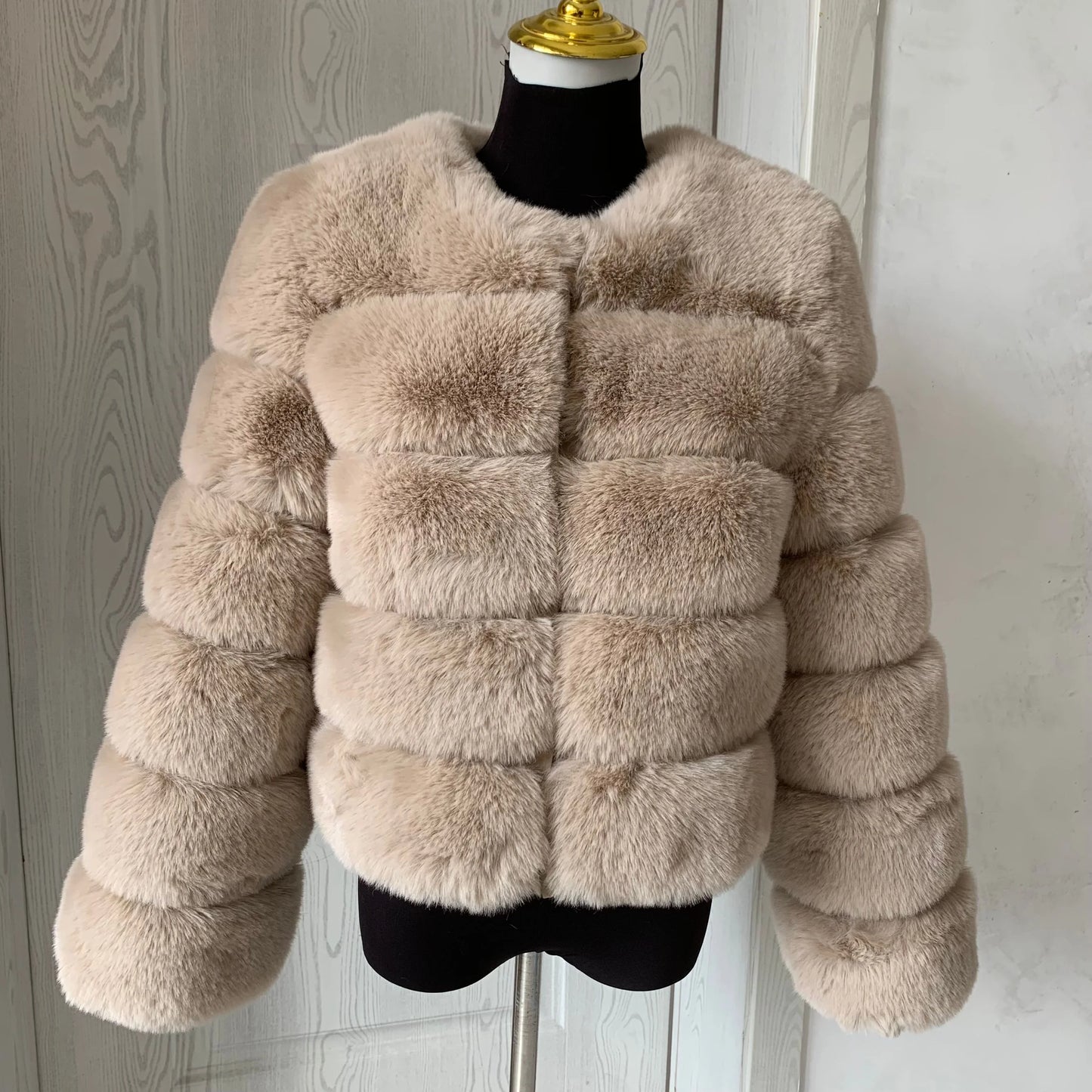 Damenmode Kunstpelzmantel superheiß Herbst Winter Damen kurze Kunstfuchsjacke flauschig hohe Qualität 7XL Damen Pelzmäntel