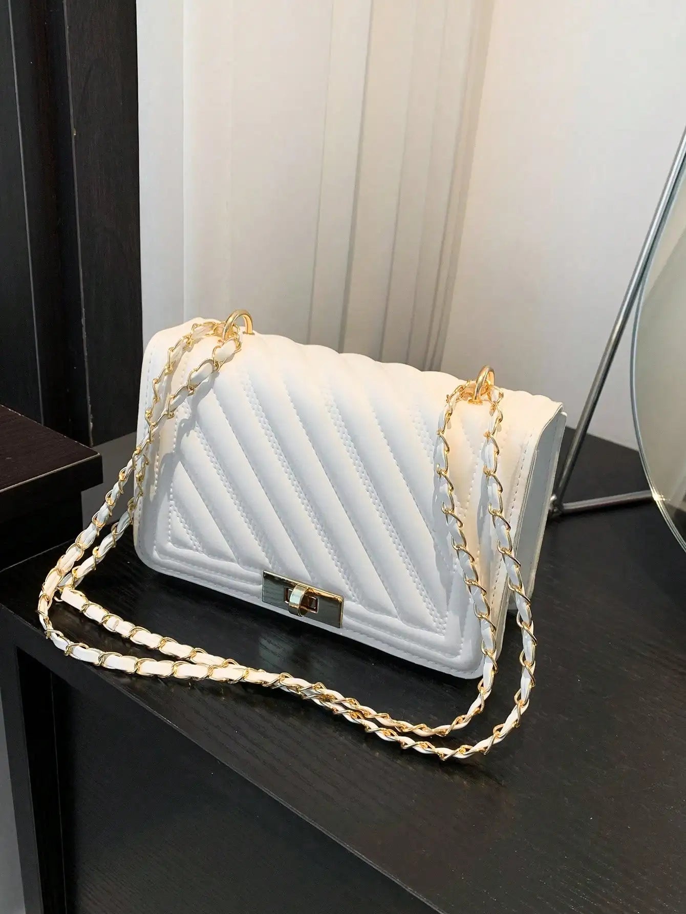 Fashionable Mini Quilted Embossed Chain Shoulder Bag Simple And Versatile Diagonal Crossbody Bag For Women Square Handbag
