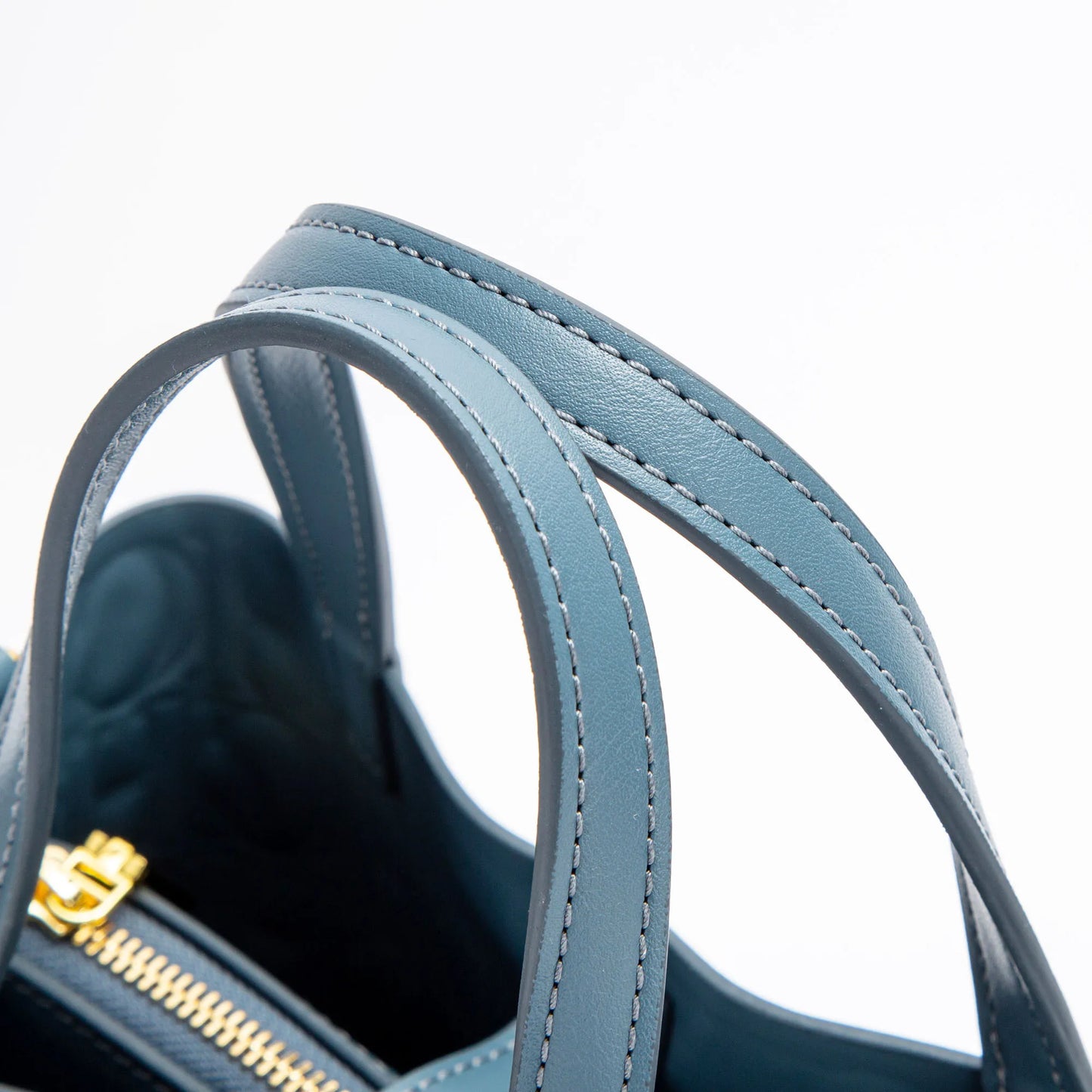 Seasonal New Solid Color Minimalist Women's Handbag Metal Buckle Accessories Exquisite and Versatile