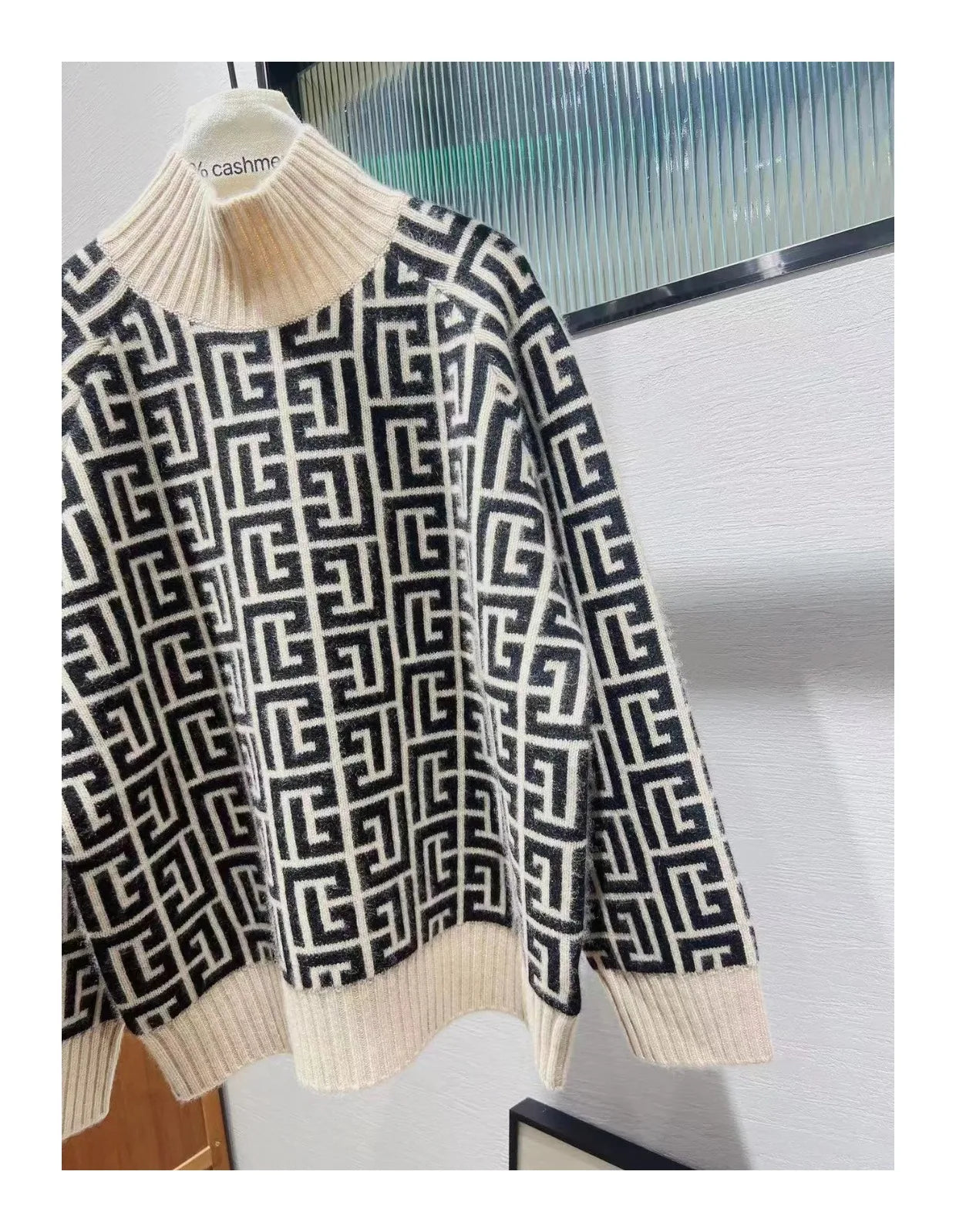 High-end 100% goat sweater women stand collar bottom loose sweater autumn winter new style of western style with age reduction