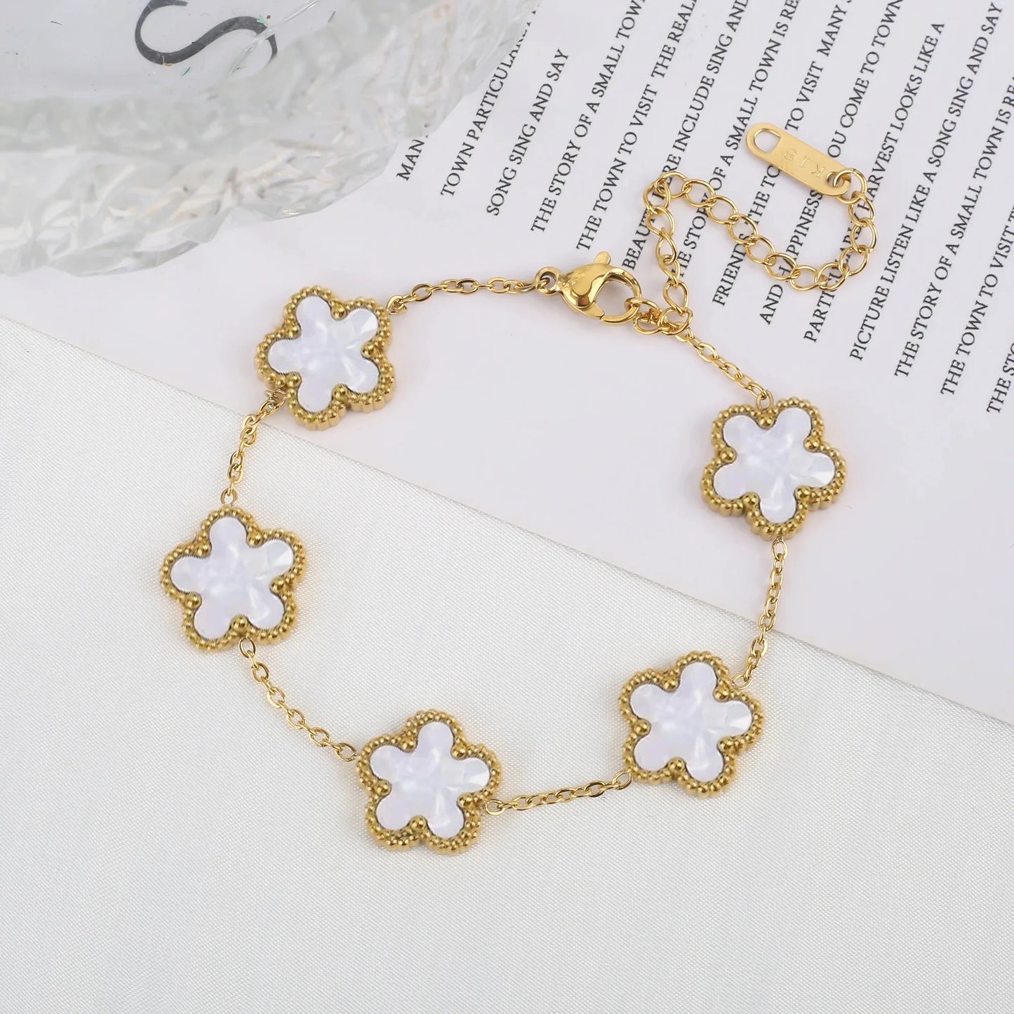 Color jewelry clover stainless steel new plant five-leaf flower bracelet hot jewelry jewelry gifts for women