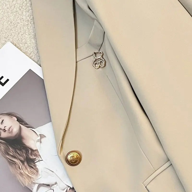 Suit jacket female 2024 early autumn new solid color high-grade feeling slim Joker casual fashion temperament slim top.