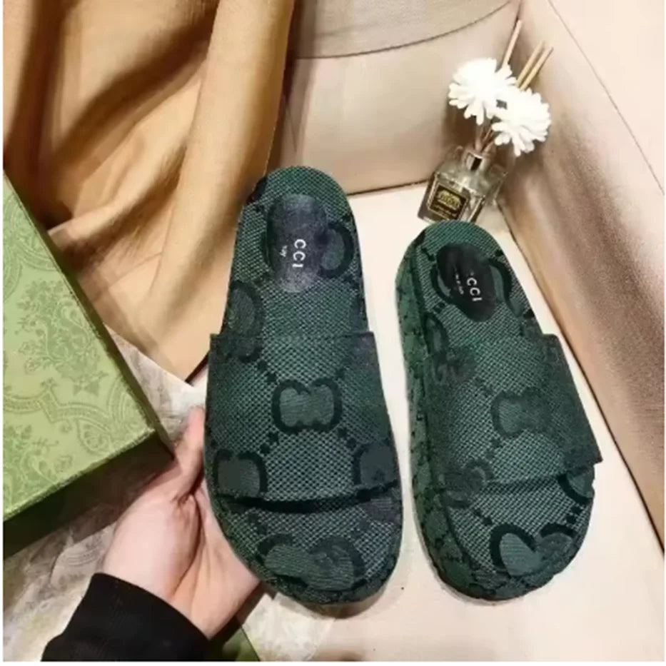 2025 Summer Thick Sole Women's Slippers Fashion Wear Red Cake Style Increase Wom Shoes New Color Trendy Footwear