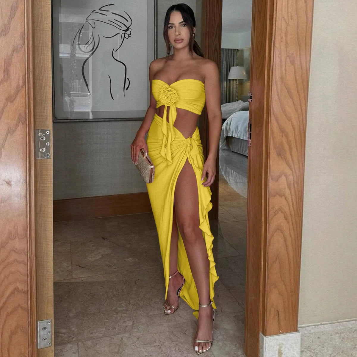 Hugcitar Fashion 2 Pcs Sets Strapless Tie Flower Draped Sexy Crop Tank Top Slit Tassel Maxi Skirt Women Outfit Festival Party