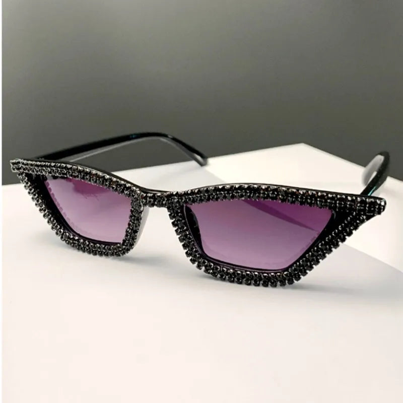 KLASSNUM Luxury Cat Eye Sunglasses Women Men Fashion Diamond Triangle Brand Designer Glitter Sun Glasses UV400 Shades Eyeglasses