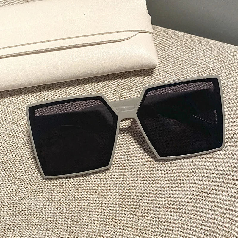 New Vintage Large Frame Sunglasses Women's Brand Designer Square Sun Glasses Women Travel Fashion Eyewear UV400 Gafas De Sol