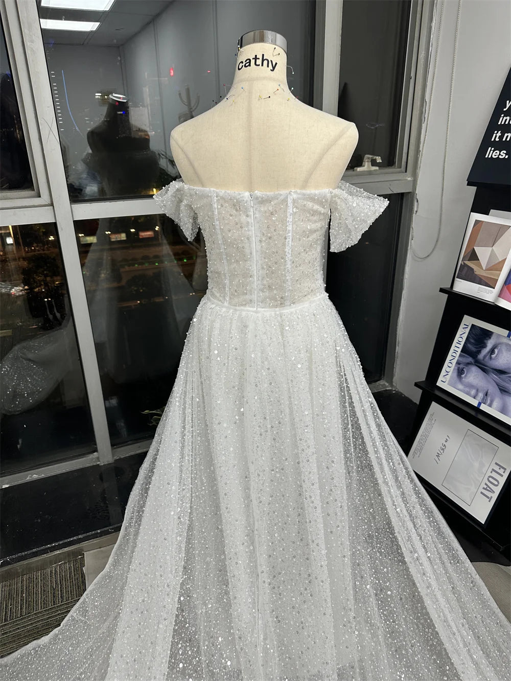Bella White Glitter Prom Dresses Shiny Sequins Mermaid Wedding Dress Customized Long Train Off Shoulder Vestidos De Fiesta 2024