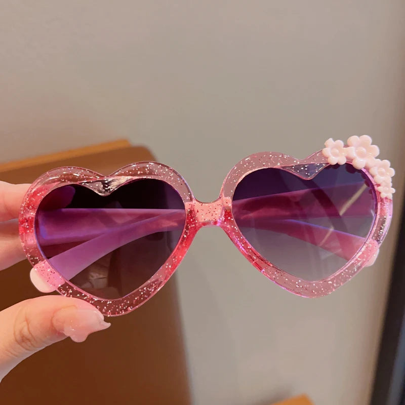 2023 Baby Girls Cute Acrylic Heart Shape Flowers UV400 Sunglasses Children Outdoor Sun Protection Sunglasses Kids Sun Glasses