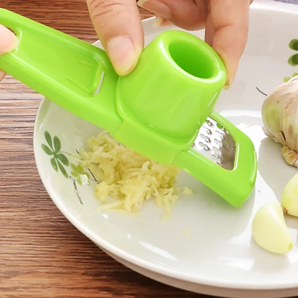 1-Piece Multifunctional Manual Garlic Crusher Ginger Garlic Grater Garlic Cutter Peeler Kitchen Tool with Excellent Functionalit