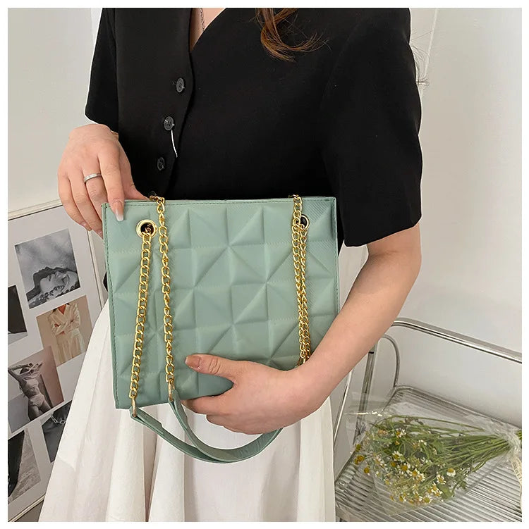 Ladies Fashion Large Capacity Chain Bag Retro Square Tote Bag Diamond Texture Shoulder Crossbody Daily Hundred Underarm Handbag