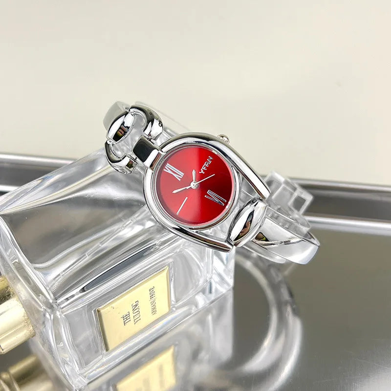 Minimalist Niche Women's Quartz Wrist Watches Stainless Steel Strap Small Dial Fashionable Exquisite Quartz Watch for Women