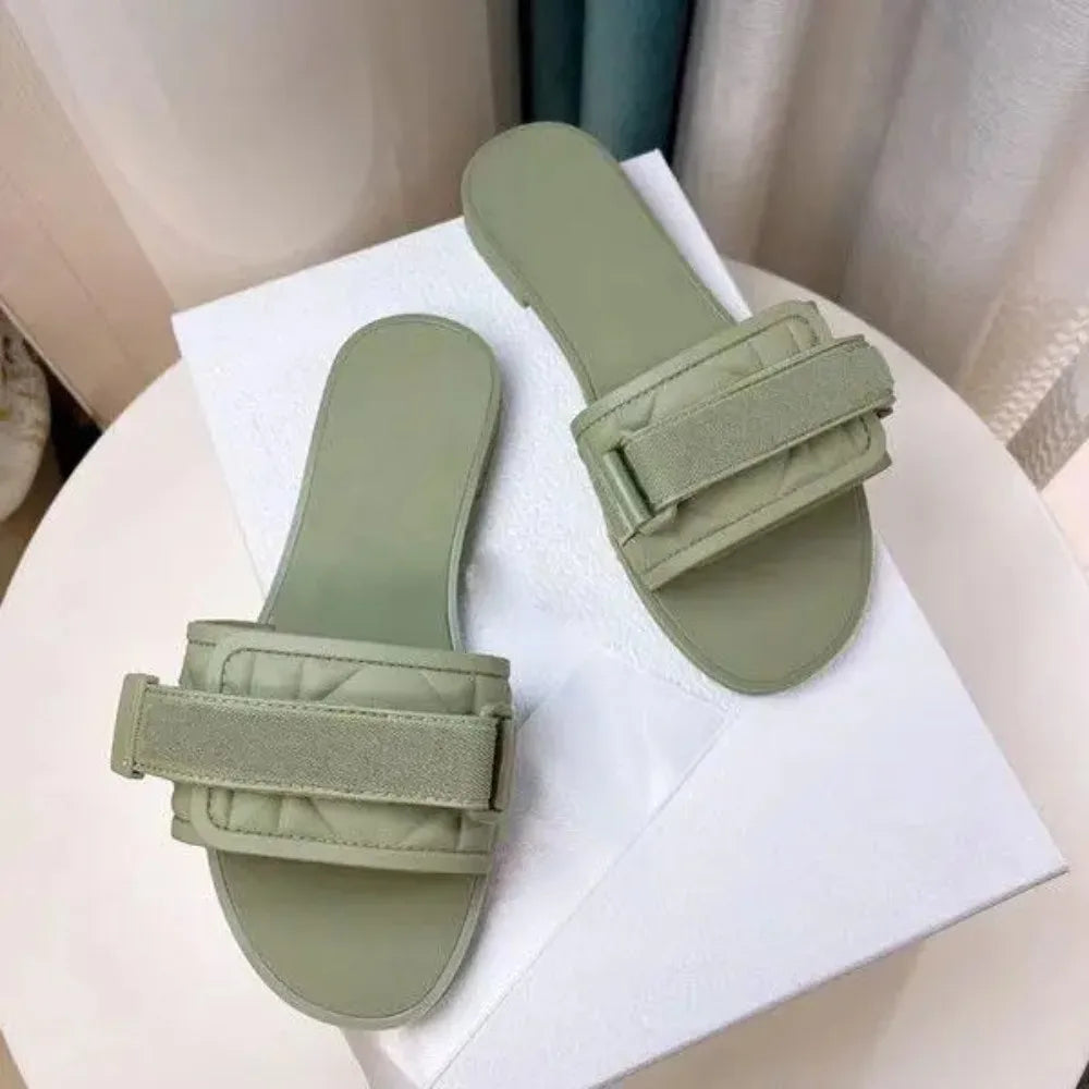 High quality explosive letter nylon buckle fashionable internet red flat bottom flip flops casual anti slip women's slippers Kor