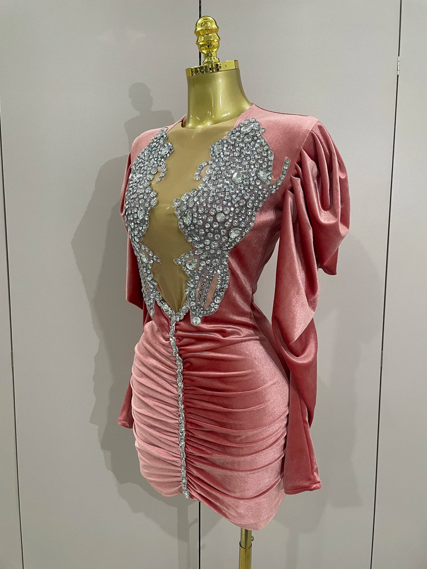 Luxury Sparkly Crystals Sexy Mesh White Velvet Short Dress 2025 Women Elegant Evening Prom Birthday Party Dresses Stage Costume