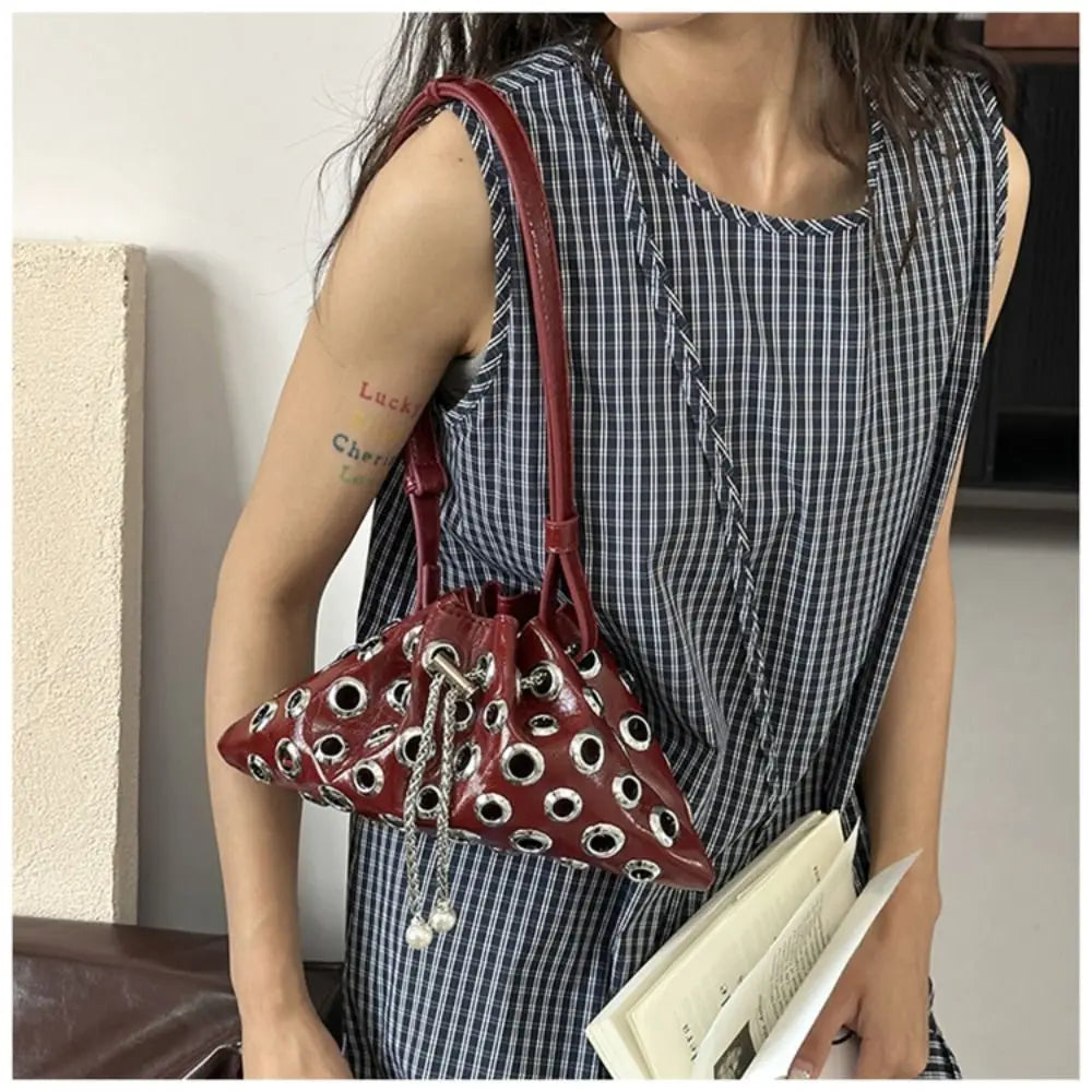Portable Metal Stud Rivet Shoulder Bag Spicy Girl Chain Y2k Underarm Bag Punk Style Handbag Drawstring Crossbody Bag Daily
