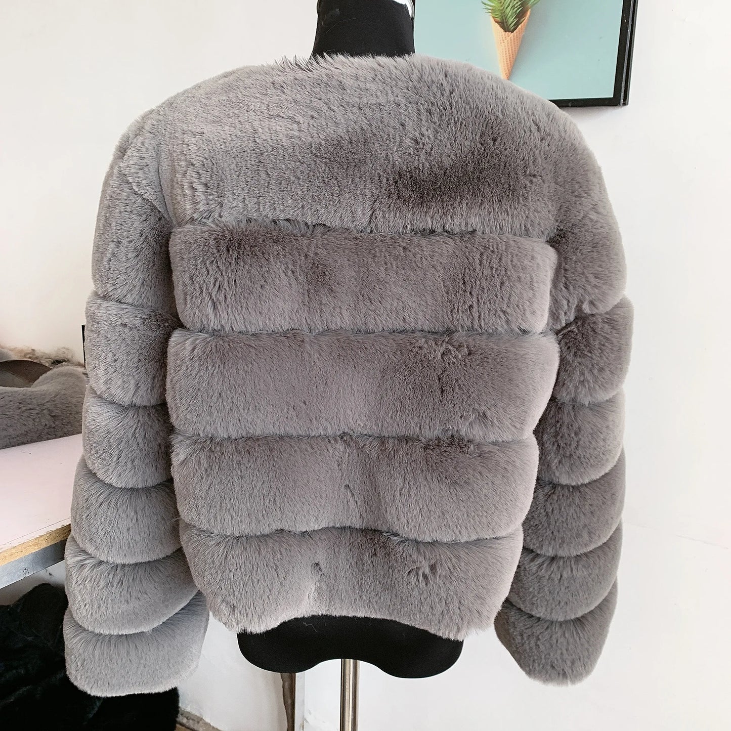 Damenmode Kunstpelzmantel superheiß Herbst Winter Damen kurze Kunstfuchsjacke flauschig hohe Qualität 7XL Damen Pelzmäntel