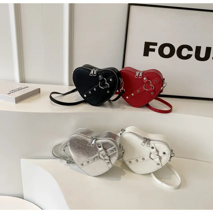 Vintage Y2K Small Chain Rivet Shoulder Bag Heart Shaped Purse Handbag Red PU Leather Gothic Tote Bag Fashion Women Crossbody Bag