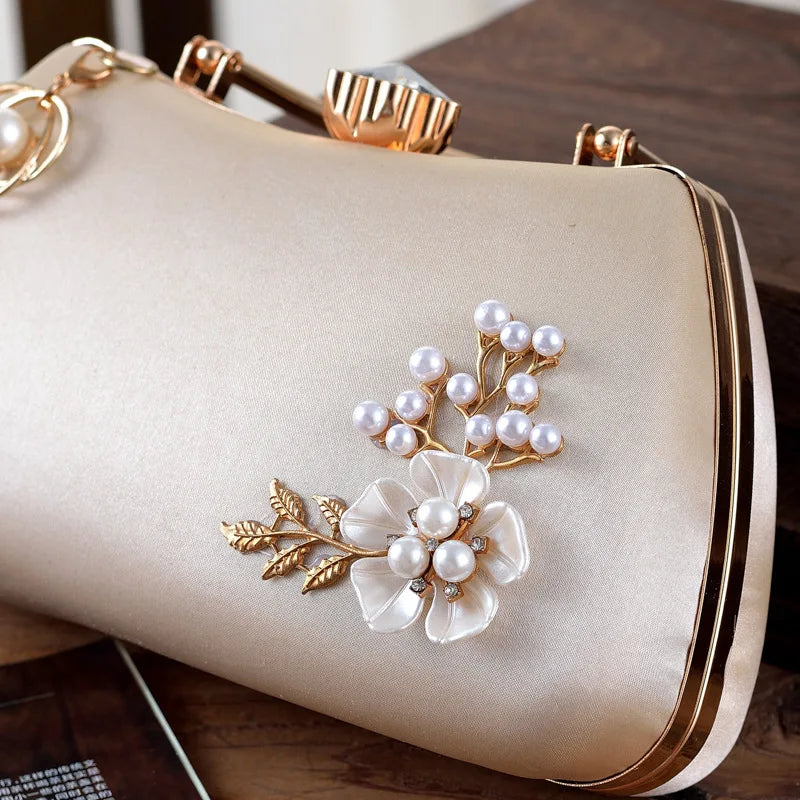 2025 New Women Handmade Flowers Clutch Handbags Wedding Evening Wallets Party Dinner Purse For Ladies 4 Colors